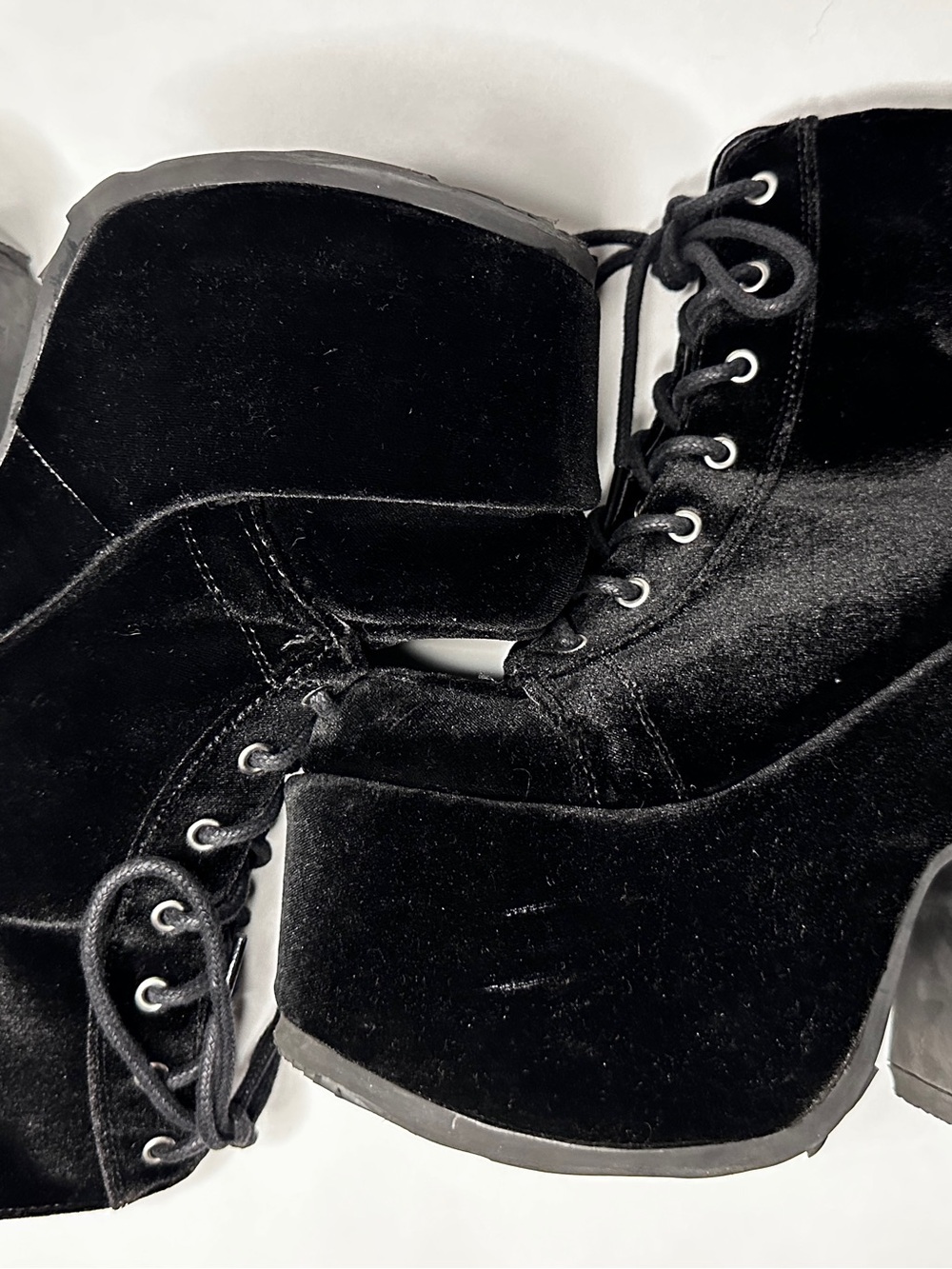 Demonia Camel-203 Black Velvet Platform Ankle Boots Goth Women’s Size 6 - Picture 2 of 7
